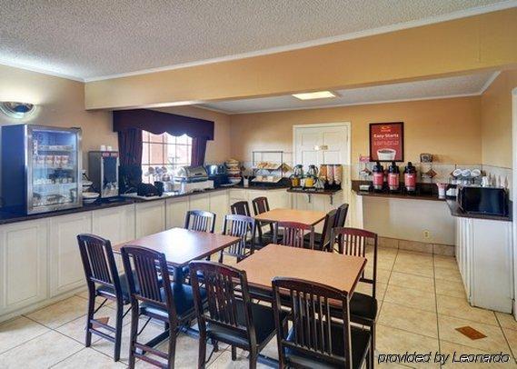 Super 8 By Wyndham Texas Hotel Decatur