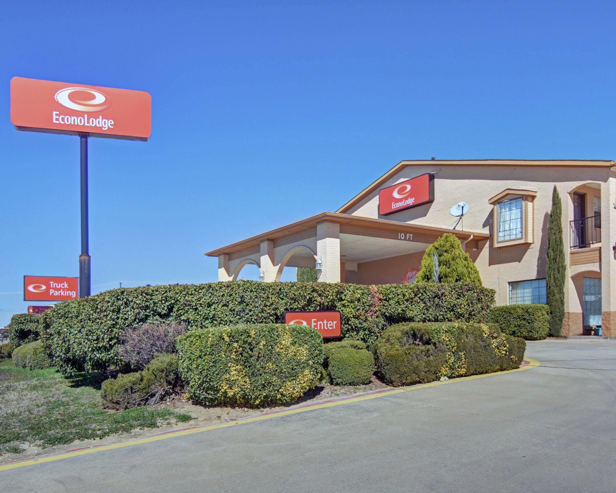 Super 8 By Wyndham Texas Hotel Decatur